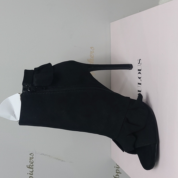 Women's Booties - Picture 5 of 14